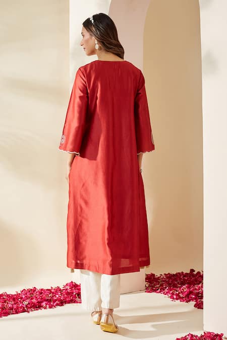 Mushio Red Embroidered Chanderi Dilruba Kurta 