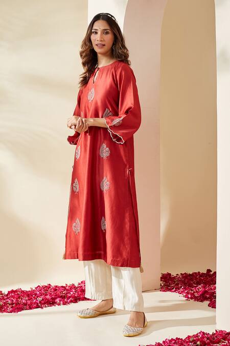 Buy_Mushio_Red Chanderi Embroidery, Tassels Round , Keyhole Dilruba Kurta _Online_at_Aza_Fashions