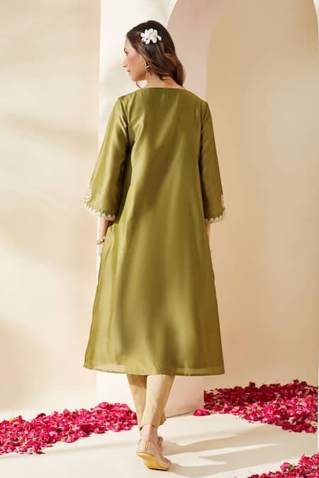 Mushio Olive Green Embroidered Chanderi Mehreen Kurta 