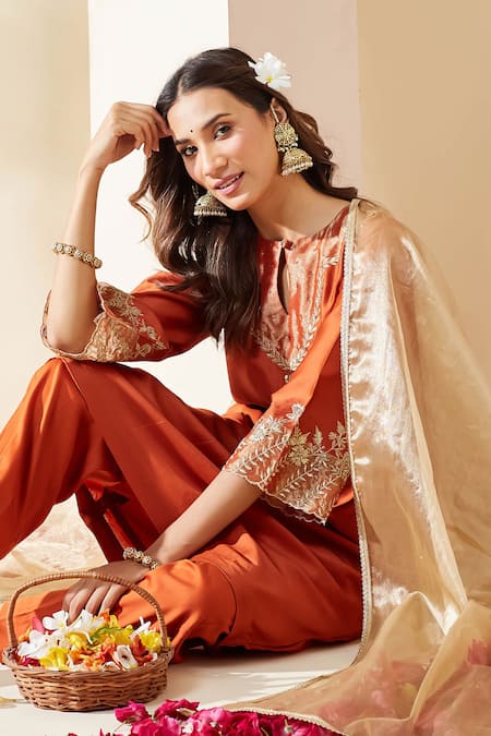 Buy_Mushio_Orange Chanderi, Cotton, Silk, Tissue Embroidery, Zari Keyhole Svara Kurta Set 