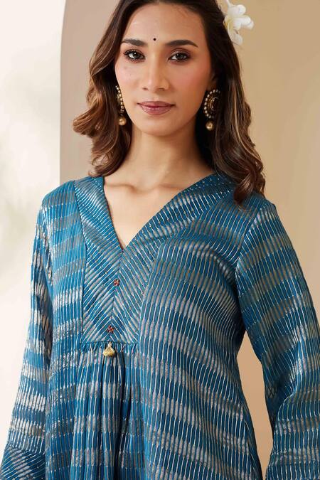 Buy_Mushio_Blue Chanderi, Crepe, Tissue Embroidery, Stripe Embellished Pranita Kurta Set 