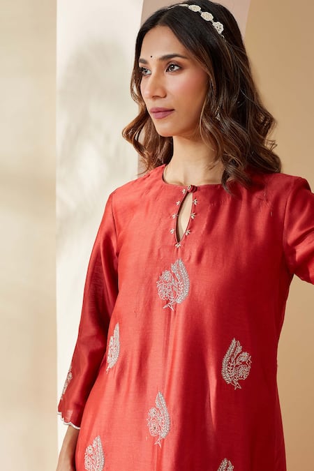 Mushio_Red Chanderi, Cotton, Silk, Tissue Embroidery, Tassels Keyhole Dilruba Kurta Set _at_Aza_Fashions