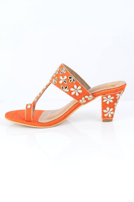 Preet Kaur_Orange Embroidery, Mirrors, Zari Ambar Sheesha Kolhapuri Heels _Online_at_Aza_Fashions