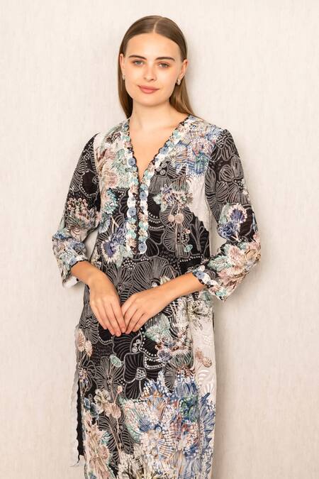 Buy_RANNA GILL_Black Georgette Sequins V-neck Iver Floral Print Tunic And Dupatta Set_Online_at_Aza_Fashions