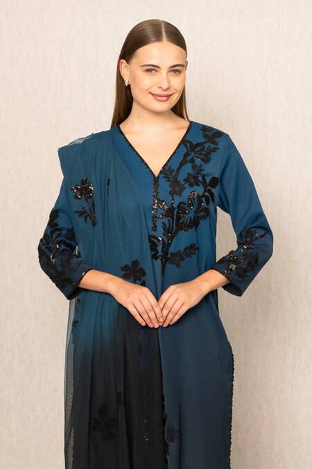 RANNA GILL_Teal Polyester Embroidery, Sequins V-neck Alira Floral Motif Tunic And Dupatta Set_Online_at_Aza_Fashions