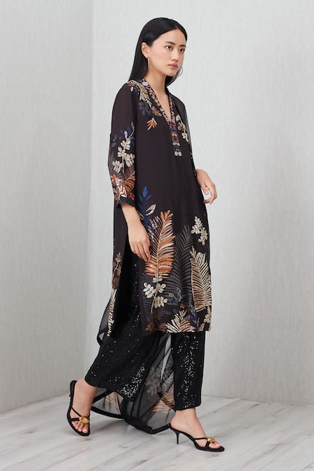 RANNA GILL_Black Crepe, Crinkle Mirrors V-neck Virelle Printed Tunic And Dupatta Set_Online_at_Aza_Fashions