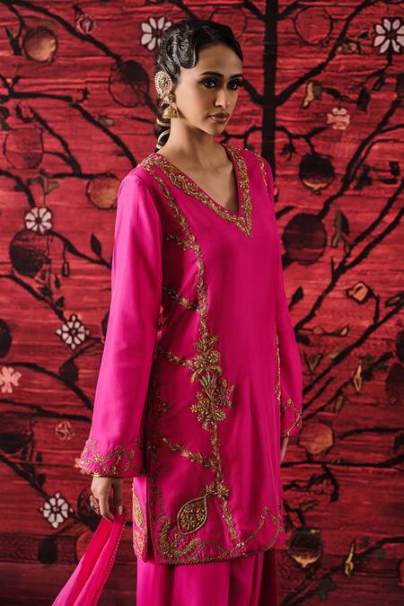 Buy_Shalkii_Pink Silk, Brocade Embroidery, Pearls V-neck Kurta Farshi Salwar Set _Online_at_Aza_Fashions