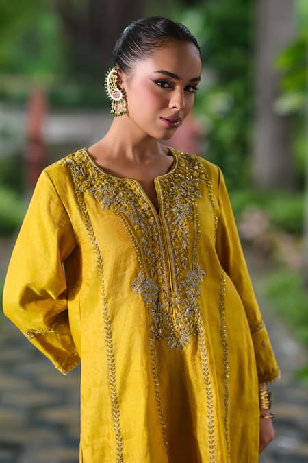 Shop_Shalkii_Yellow Tissue, Silk Sequins, Pearls, Embroidery Split V-neck And Kurta Set _Online_at_Aza_Fashions