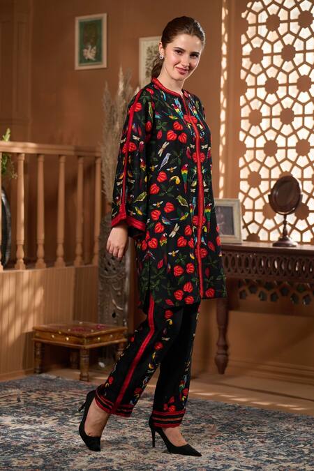 Shop Taroob Black Silk Embroidery Mandarin Collar Bagh-e-bulbul Embellished Kurta And Pant Set Online at Aza Fashions Shop_Taroob_Black Silk Embroidery Mandarin Collar Bagh-e-bulbul Embellished Kurta And Pant Set _Online_at_Aza_Fashions