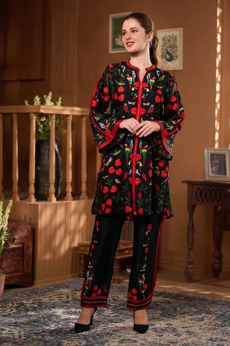 Buy Taroob Black Silk Embroidery Mandarin Collar Bagh-e-bulbul Embellished Kurta And Pant Set Buy_Taroob_Black Silk Embroidery Mandarin Collar Bagh-e-bulbul Embellished Kurta And Pant Set