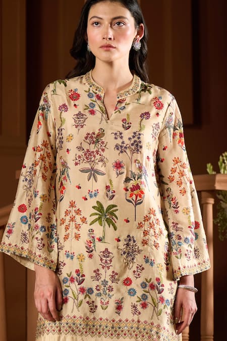 Taroob_Beige Shantoon Embroidery Split V-neck Gulsitar Kurta And Pant Set _Online_at_Aza_Fashions