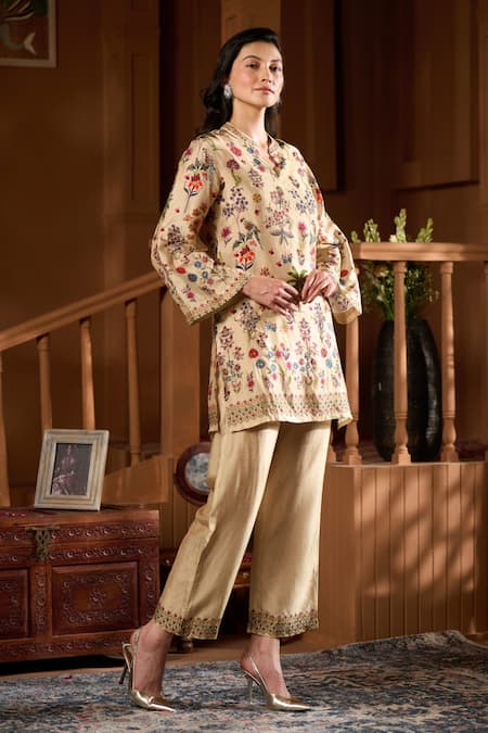 Buy_Taroob_Beige Shantoon Embroidery Split V-neck Gulsitar Kurta And Pant Set _Online_at_Aza_Fashions