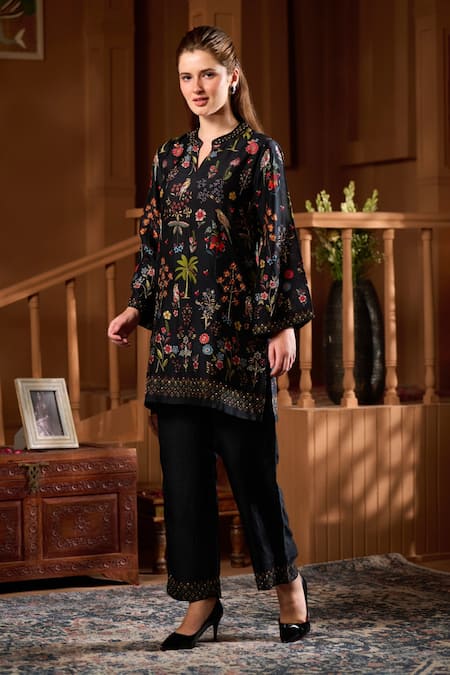 Taroob_Black Silk Embroidery, Stones Split V-neck Gulsitar Kurta And Pant Set _at_Aza_Fashions