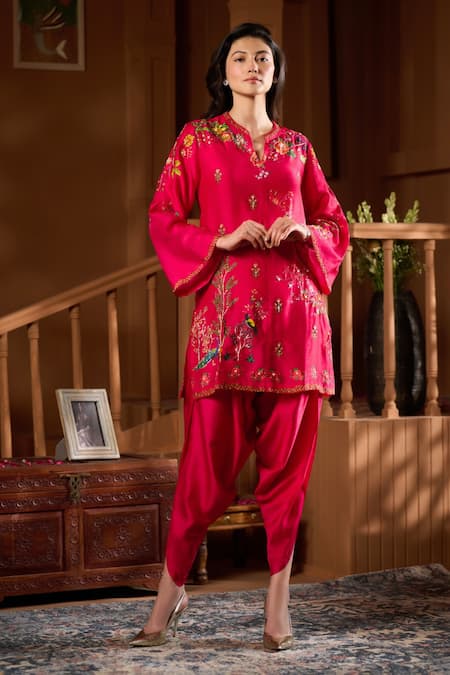 Buy_Taroob_Fuchsia Silk Embroidery Split V-neck Mor Mahal Kurta And Pant Set _Online_at_Aza_Fashions