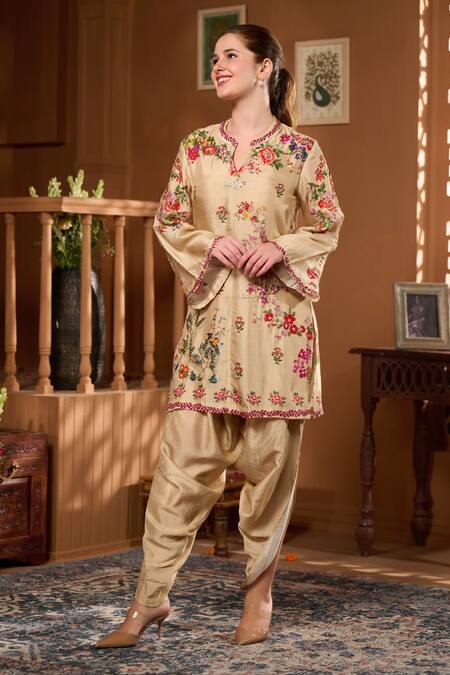 Taroob_Beige Silk Embroidery Split V-neck Mor Mahal Kurta And Pant Set _at_Aza_Fashions