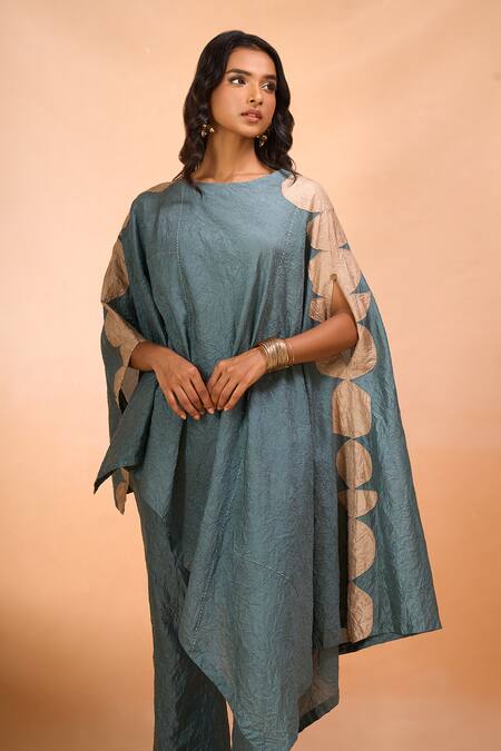 Divyam Mehta_Blue Applique Boat Neck High Low Hem Kurta With Pant _Online_at_Aza_Fashions