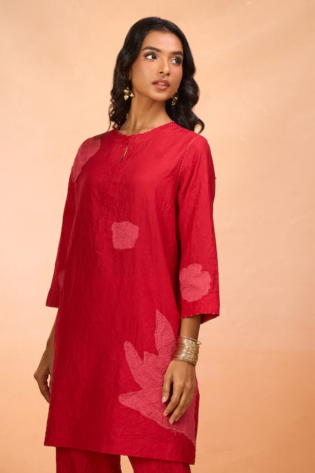 Buy_Divyam Mehta_Red Embroidery Round Neck Floral Kurta And Pant Set _Online_at_Aza_Fashions