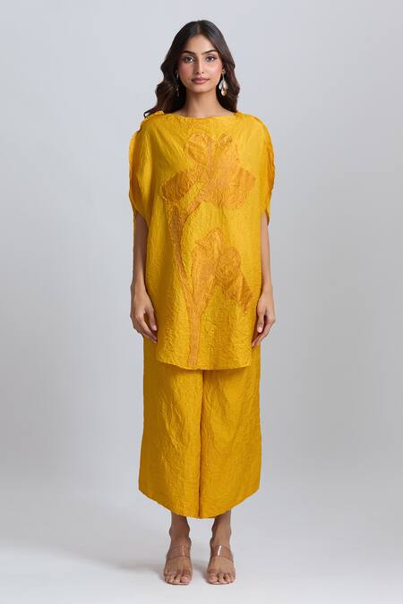 Buy_Divyam Mehta_Yellow Embroidery Boat Neck Floral Kurta And Pant Set 