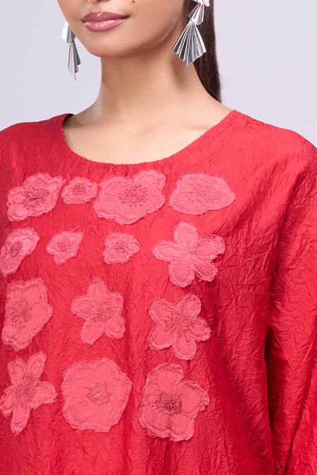 Divyam Mehta_Red Patchwork, Embroidery Round Neck Kurta And Pant Set _at_Aza_Fashions