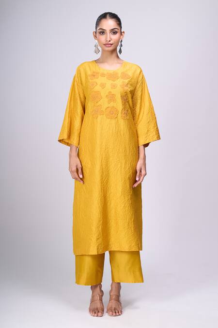 Divyam Mehta_Yellow Embroidery Round Neck Kurta And Pant Set _Online_at_Aza_Fashions