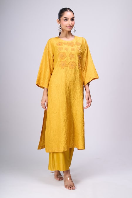 Divyam Mehta Embroidered Kurta & Pant Set 