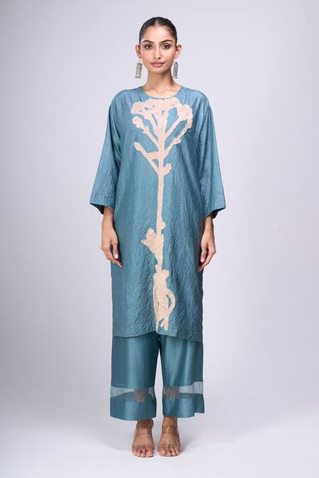 Buy_Divyam Mehta_Blue Embroidery Round Neck Floral Kurta And Pant Set _Online_at_Aza_Fashions