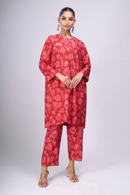 Divyam Mehta_Red Round Neck Floral Print Kurta And Pant Set _Online_at_Aza_Fashions