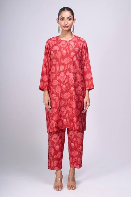 Buy_Divyam Mehta_Red Round Neck Floral Print Kurta And Pant Set _Online_at_Aza_Fashions