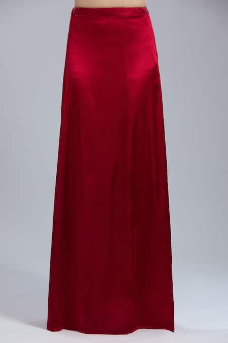 Mishru_Red Embroidery, Sequins Square , Notched Geometric Saree With Blouse _at_Aza_Fashions