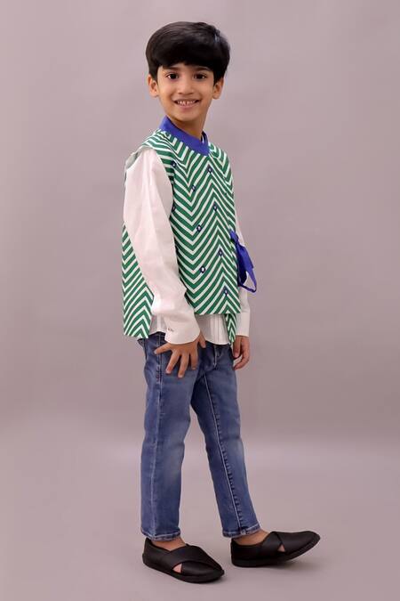 Lil Drama Green Cotton Mirrors Shor Gul Chevron Print Bundi Online at Aza Fashions Lil Drama_Green Cotton Mirrors Shor Gul Chevron Print Bundi _Online_at_Aza_Fashions