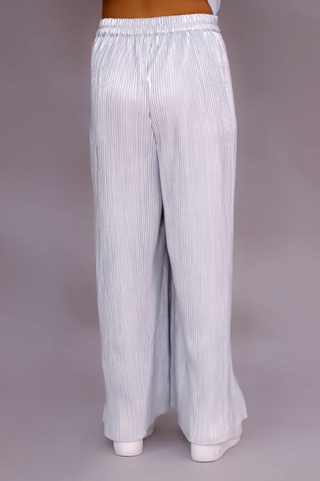 Lil Drama White Polyester Fabric Flowers Glam Up 3d Floral Top And Pant Set at Aza Fashions Lil Drama_White Polyester Fabric Flowers Glam Up 3d Floral Top And Pant Set _at_Aza_Fashions