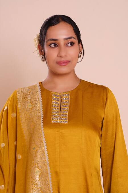 Brij_Mustard Linen, Satin, , Silk Embroidery, Saanvi Kurta Set _at_Aza_Fashions