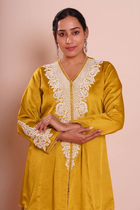 Brij_Mustard Linen, Satin Beads, Embroidery V-neck Ishya Peplum Kurta Set _Online_at_Aza_Fashions