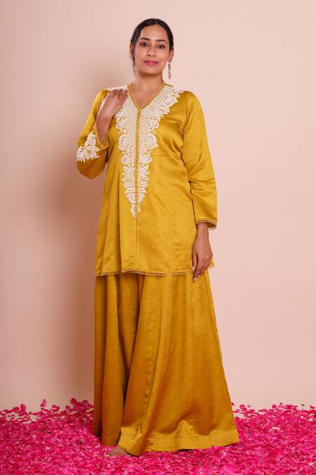 Buy_Brij_Mustard Linen, Satin Beads, Embroidery V-neck Ishya Peplum Kurta Set _Online_at_Aza_Fashions