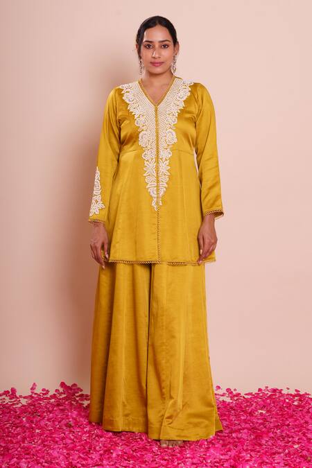 Shop_Brij_Mustard Linen, Satin Beads, Embroidery V-neck Ishya Peplum Kurta Set _Online_at_Aza_Fashions