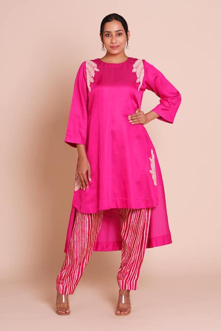 Brij Reha Rani Pink Embroidered Kurta Set 