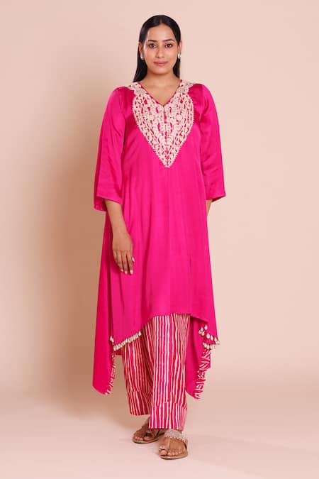 Brij_Fuchsia Modal, Satin, Silk Embroidery, Zari V-neck Alaya Pink Kurta Set _Online_at_Aza_Fashions