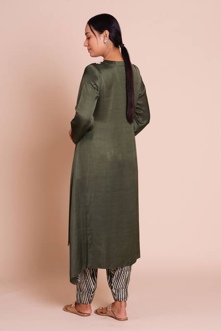 Brij Kavya Bottle Green Embroidered Kurta Set 