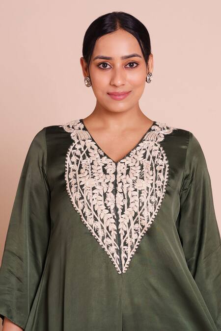 Buy_Brij_Green Modal, Satin, Silk Embroidery V-neck Kavya Bottle Kurta Set _Online_at_Aza_Fashions