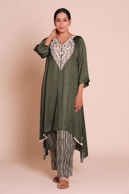 Buy_Brij_Green Modal, Satin, Silk Embroidery V-neck Kavya Bottle Kurta Set 