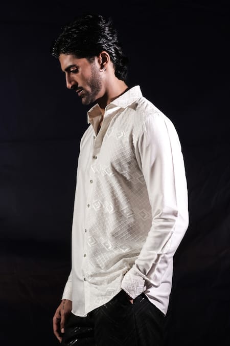 Buy_Jubinav Chadha_White Silk Embroidery Chikankari Georgette Panel Shirt _Online_at_Aza_Fashions