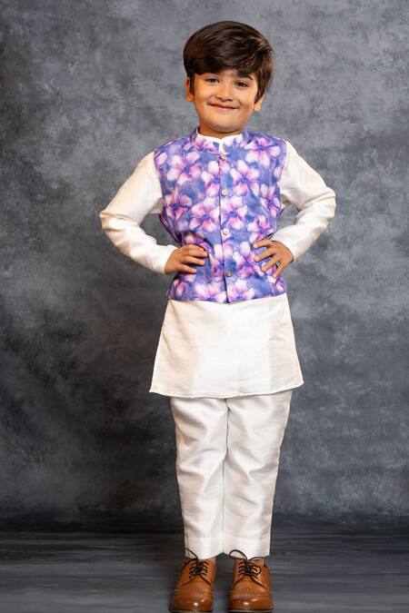 JILMIL DREAMWEAR Cream Silk Digital Print Floral Bundi Kurta Set at Aza Fashions JILMIL DREAMWEAR_Cream Silk Digital Print Floral Bundi Kurta Set _at_Aza_Fashions