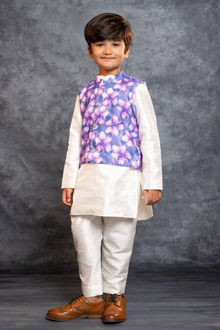 Shop JILMIL DREAMWEAR Cream Silk Digital Print Floral Bundi Kurta Set Shop_JILMIL DREAMWEAR_Cream Silk Digital Print Floral Bundi Kurta Set