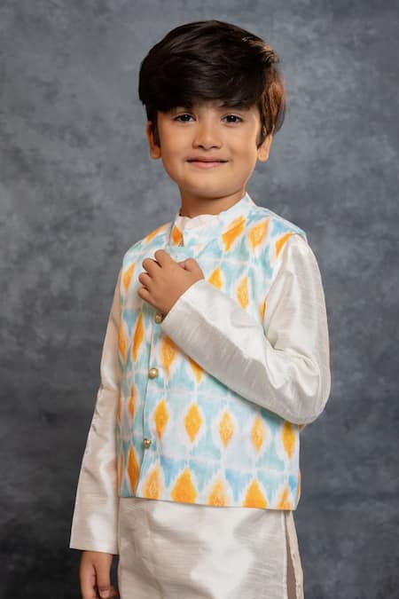 Shop_JILMIL DREAMWEAR_Multi Color Silk Digital Printed Bundi Kurta Set _Online_at_Aza_Fashions