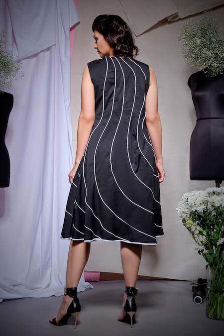 Echke Pipe Embellished Dress 