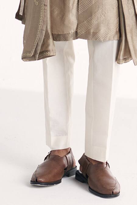 Studio Bagechaa Gray Chanderi Embroidery Ellahi Grey Kurta Set Online at Aza Fashions Studio Bagechaa_Gray Chanderi Embroidery Ellahi Grey Kurta Set _Online_at_Aza_Fashions