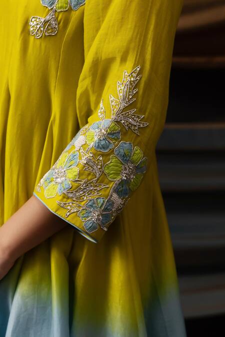 Buy_Svastih_Green Chanderi Silk Applique, Nargis Ombre Floral Anarkali And Tie Dye Salwar _Online_at_Aza_Fashions