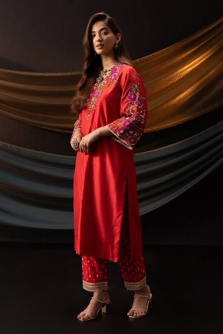 Svastih_Red Silk, Chanderi Applique, Embroidery, Ruhani 3d Floral Work Kurta And Pant Set _Online_at_Aza_Fashions