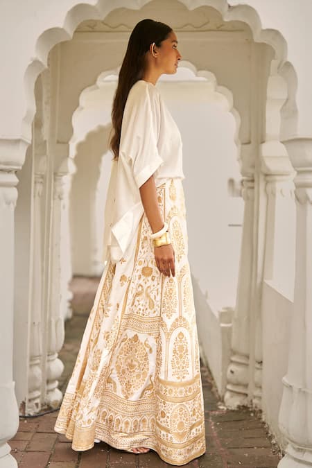 Dash And Dot Thread Embroidered Top & Kali Maxi Skirt Set 