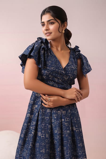 Naintara Bajaj_Blue Crepe V-neck Abstract Printed Dress _Online_at_Aza_Fashions